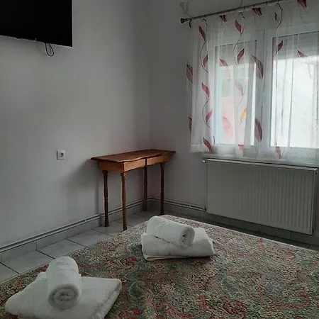 Mark's Twins * Wolos